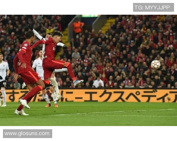 意甲激战：本菲卡大胜利物浦红牌事件引发全场热议与转会传闻